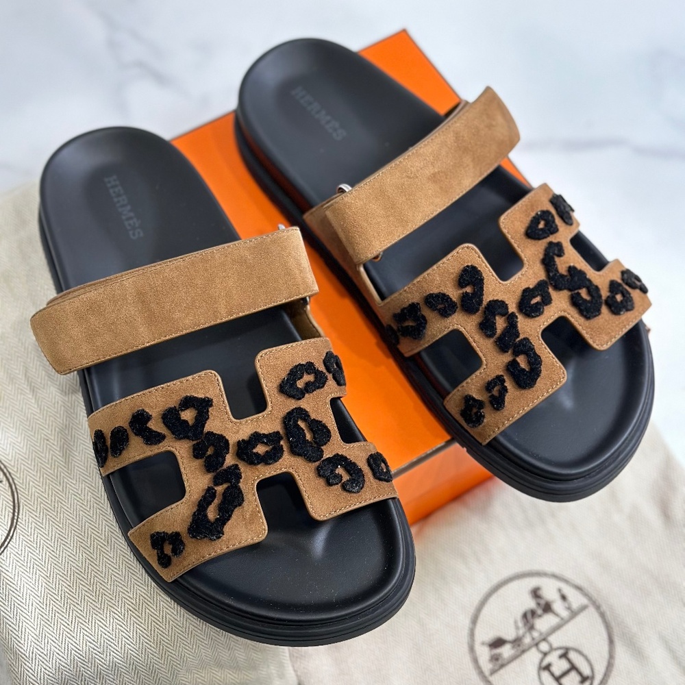HERMES CHYPRE SANDALS Brun Fumé / Noir